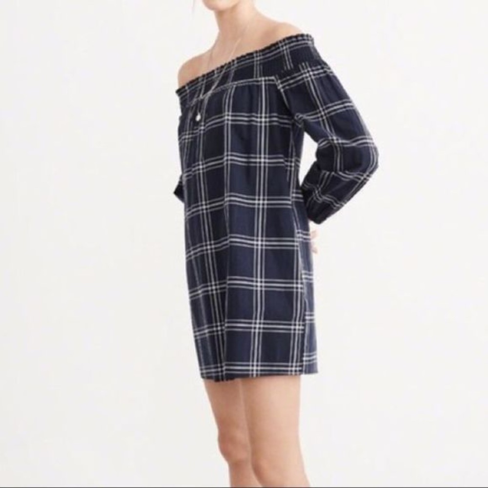 Abercrombie and Fitch Off the Shoulder Dress